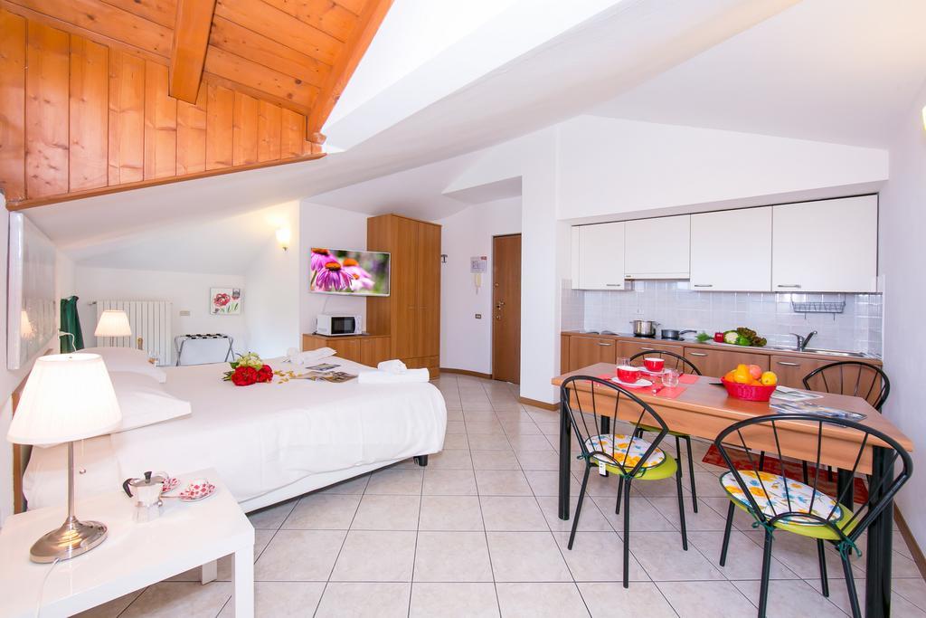 Residence Riva Del Lario Gravedona Exterior photo
