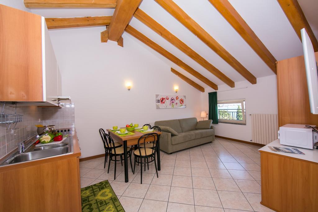 Residence Riva Del Lario Gravedona Exterior photo
