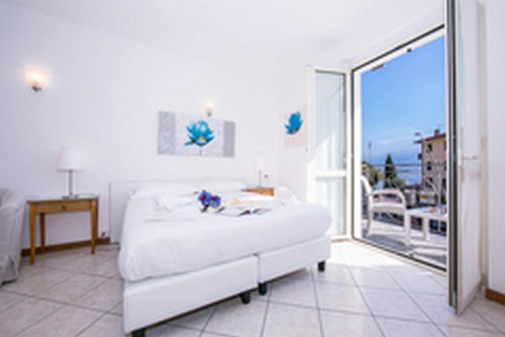 Residence Riva Del Lario Gravedona Exterior photo